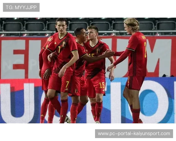 “切尔西拉维亚恢复训练,比利时中场有望月底前复出” “切尔西拉维亚恢复训练,比利时中场有望月底前复出”