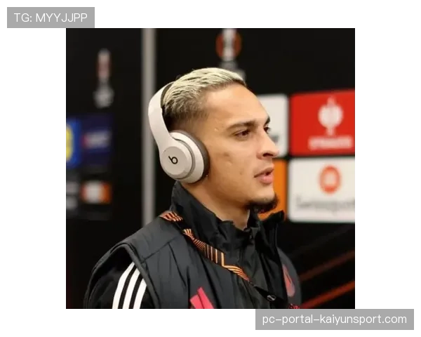 VAR引入门线裁判耳机沟通公开,英超裁判公司称此举旨在提升透明度